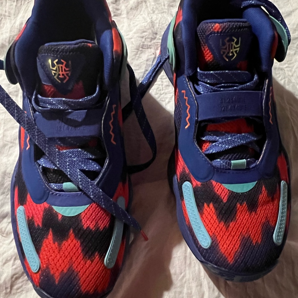 ADIDAS DON Issue #3 Basketball sneakers